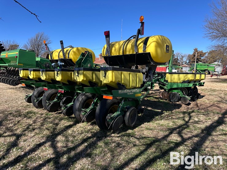 2000-john-deere-1770-image-5