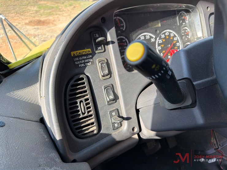 2008-thomas-saf-t-liner-c2-image-18