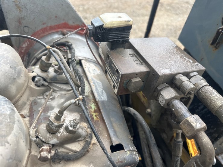 massey-ferguson-8-image-25