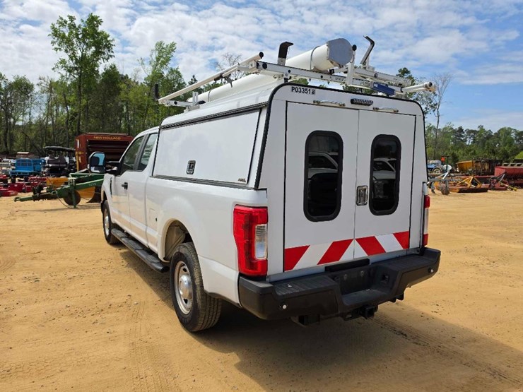 2018-ford-f250-xl-image-2