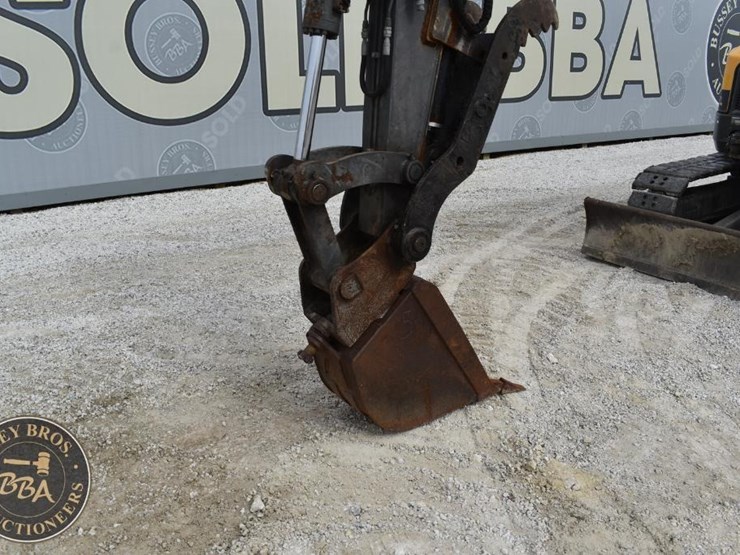 2019-volvo-ecr88d-image-15