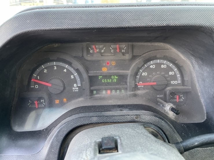 2010-ford-e350-xl-sd-image-10