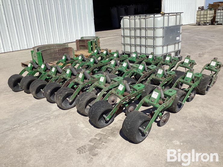 john-deere-db80-image-1