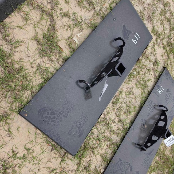 119 - SKID STEER RECEIVER HITCH