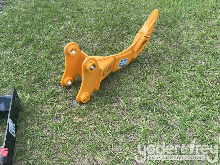 2026-caterpillar-305-image-1