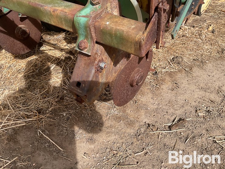 john-deere-7000-image-14