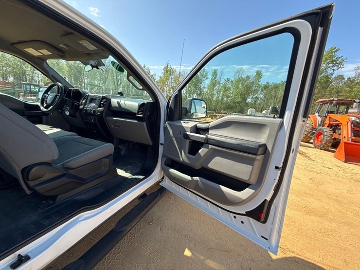 2018-ford-f150-xl-image-9