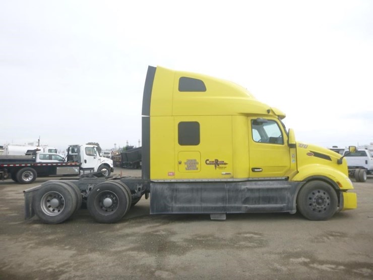2024-peterbilt-579-image-7