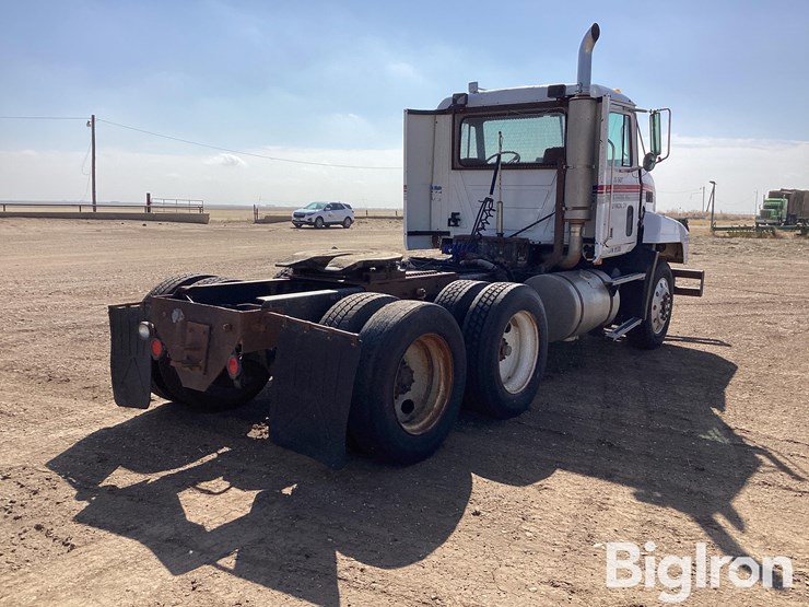 1990-mack-ch613-image-5