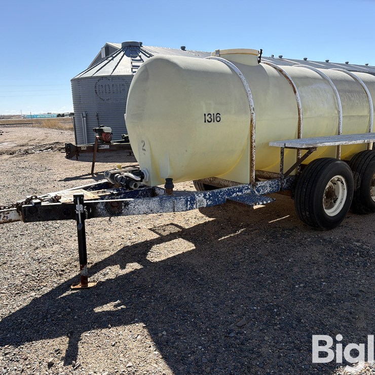1050-Gallon T/A Nurse Tank Trailer