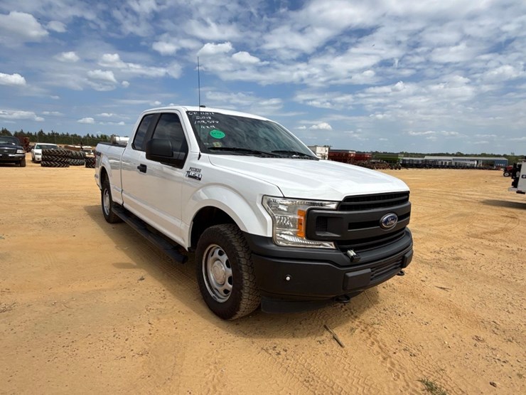 2018-ford-f150-xl-image-1