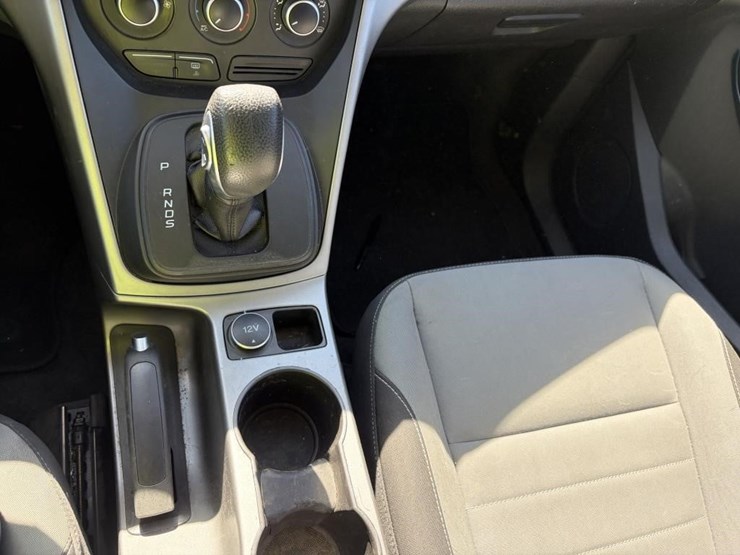 2014-ford-escape-se-image-18