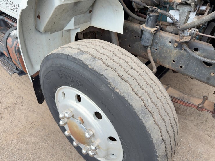 1996-international-4900-image-11