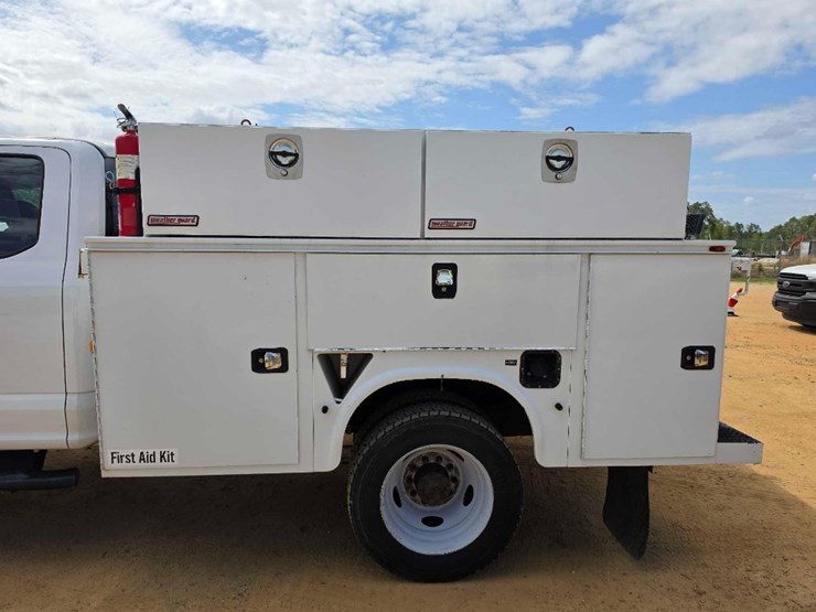 2017-ford-f450-xl-image-6