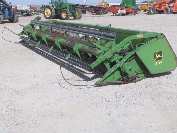 john-deere-224-image-22