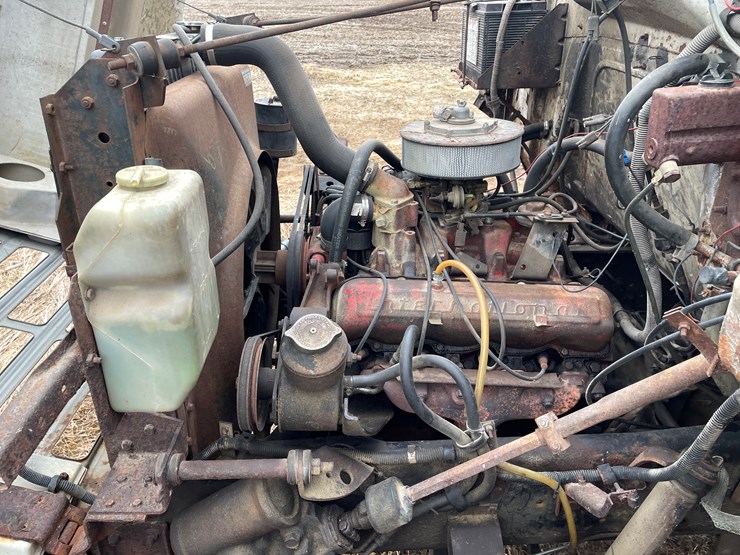 #113-•-1982-international-1754-single-axle-grain-truck-(has-wi-title)-image-37