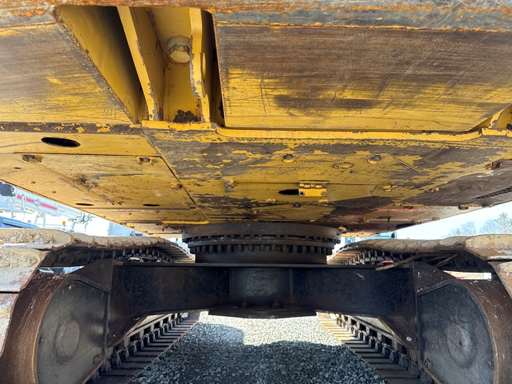 2011-caterpillar-336e-image-87