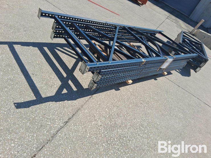 pallet-rack-uprights-image-4