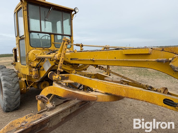 caterpillar-120-image-10