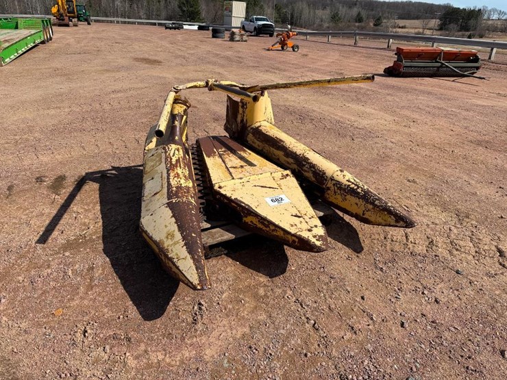 new-holland-822-image-2