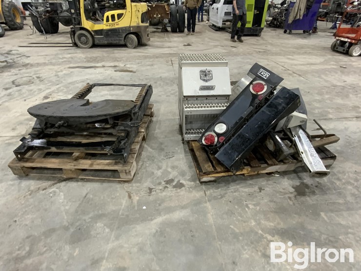 massey-ferguson-730-image-6