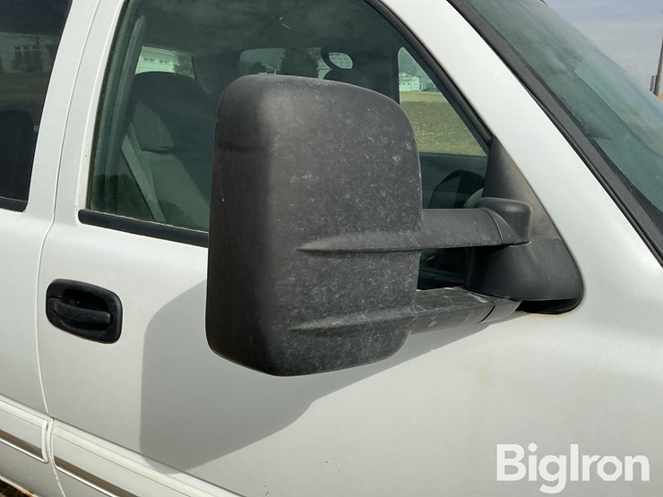 2004-chevrolet-silverado-2500-image-15