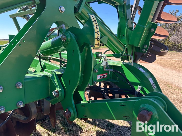 2014-john-deere-2623-image-17