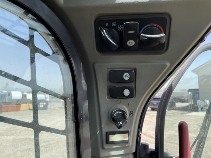 2013-caterpillar-279d-image-24