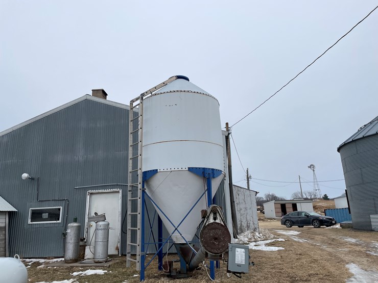 #2378-•-schuld-feed-bin-with-auger-image-2