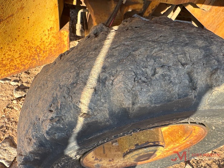 hyster-60-straight-mast-forklift-image-9