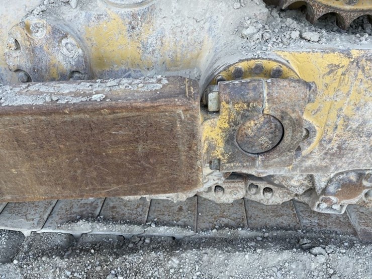 caterpillar-d8r-image-13