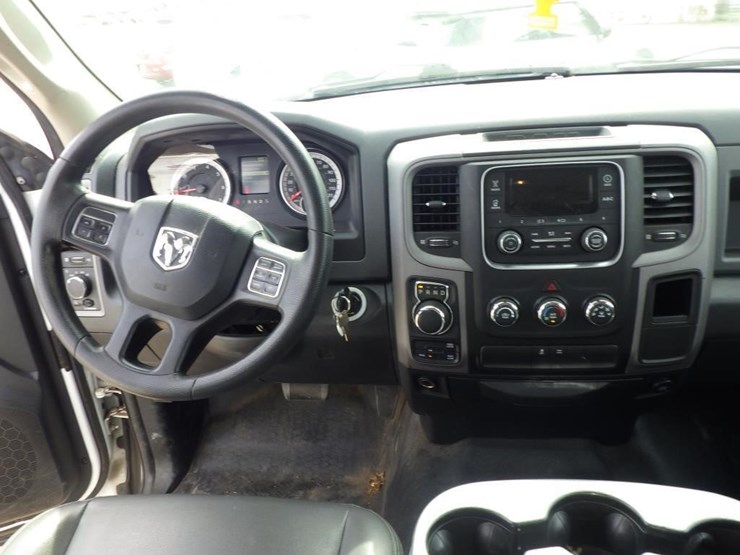 2017-dodge-1500-image-9