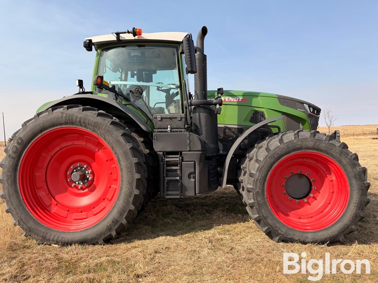 2024-fendt-933-vario-image-4