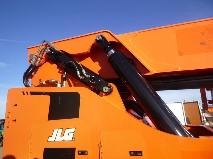 2018-jlg-8042-image-16