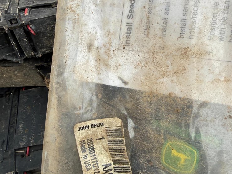 john-deere-seedtubes-w/sensor-&-mini-hoppers-image-14