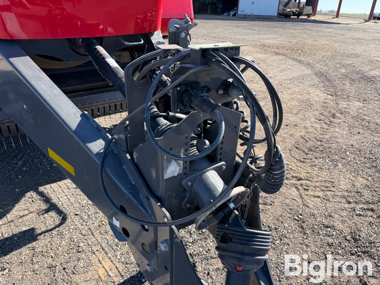 2024-massey-ferguson-lb2234xd-image-12