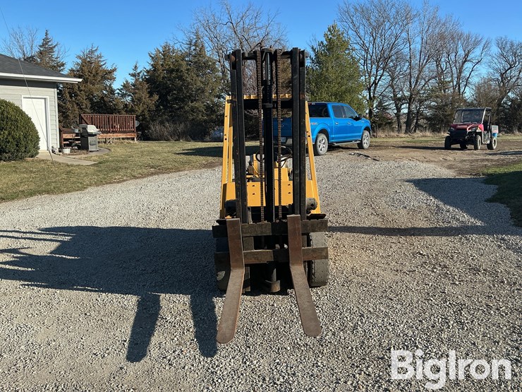 datsun-forklift-image-2