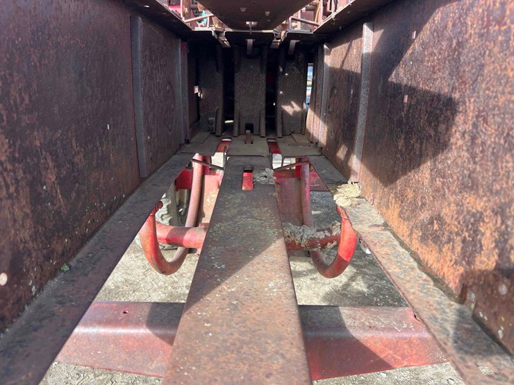 new-holland-69-image-16