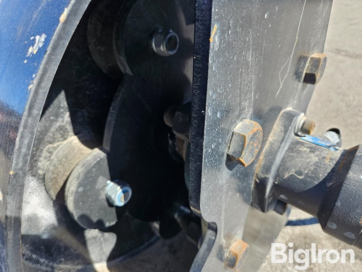 2025-massey-ferguson-730-image-19