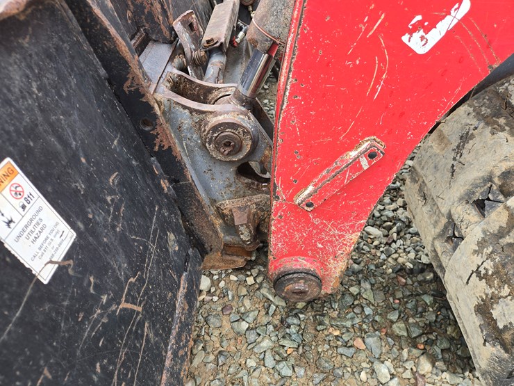 takeuchi-tl10v2-image-13