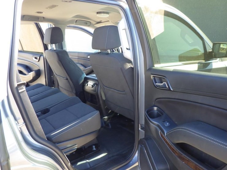 2019-chevrolet-tahoe-image-8