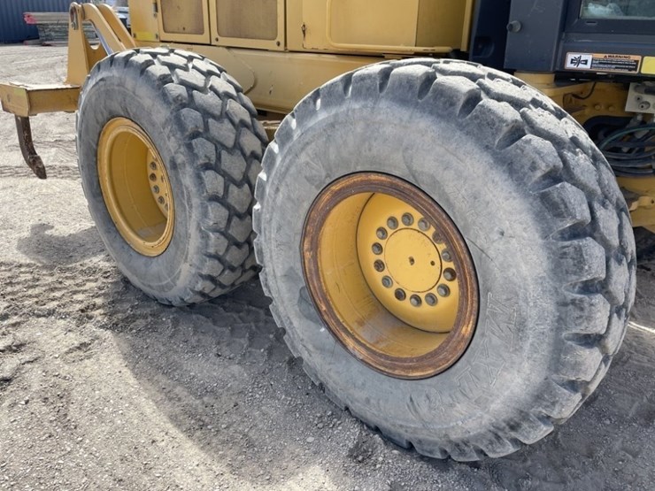 2009-deere-872d-image-12