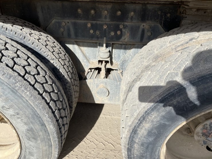 sterling-t/a-water-truck-image-16