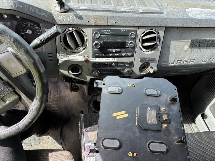 2012-ford-f550-image-13