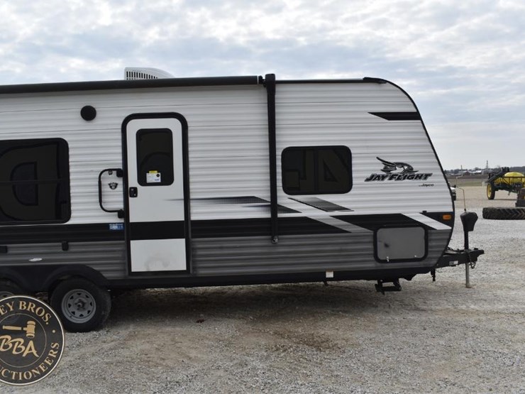 2022-jayco-jay-flight-264bh-42752-image-7