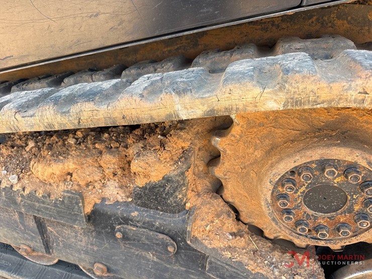 2023-jcb-2ts-7t-image-8