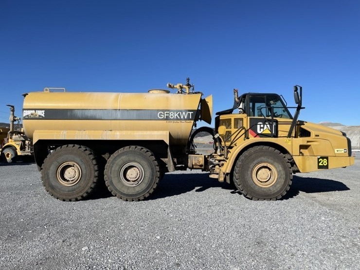 2013-caterpillar-740b-image-6
