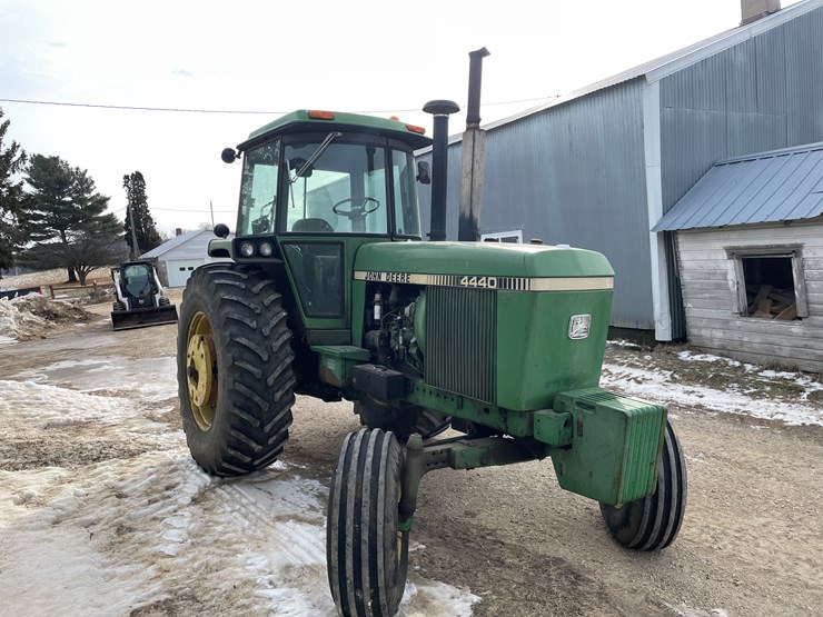 john-deere-4440-image-3