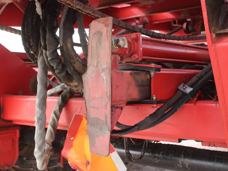 #1064-•-2009-morris-mfg-pro-ag-auto-align-bale-runner-16k-image-49