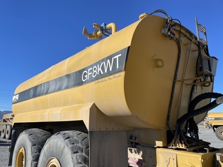 caterpillar-740-image-15